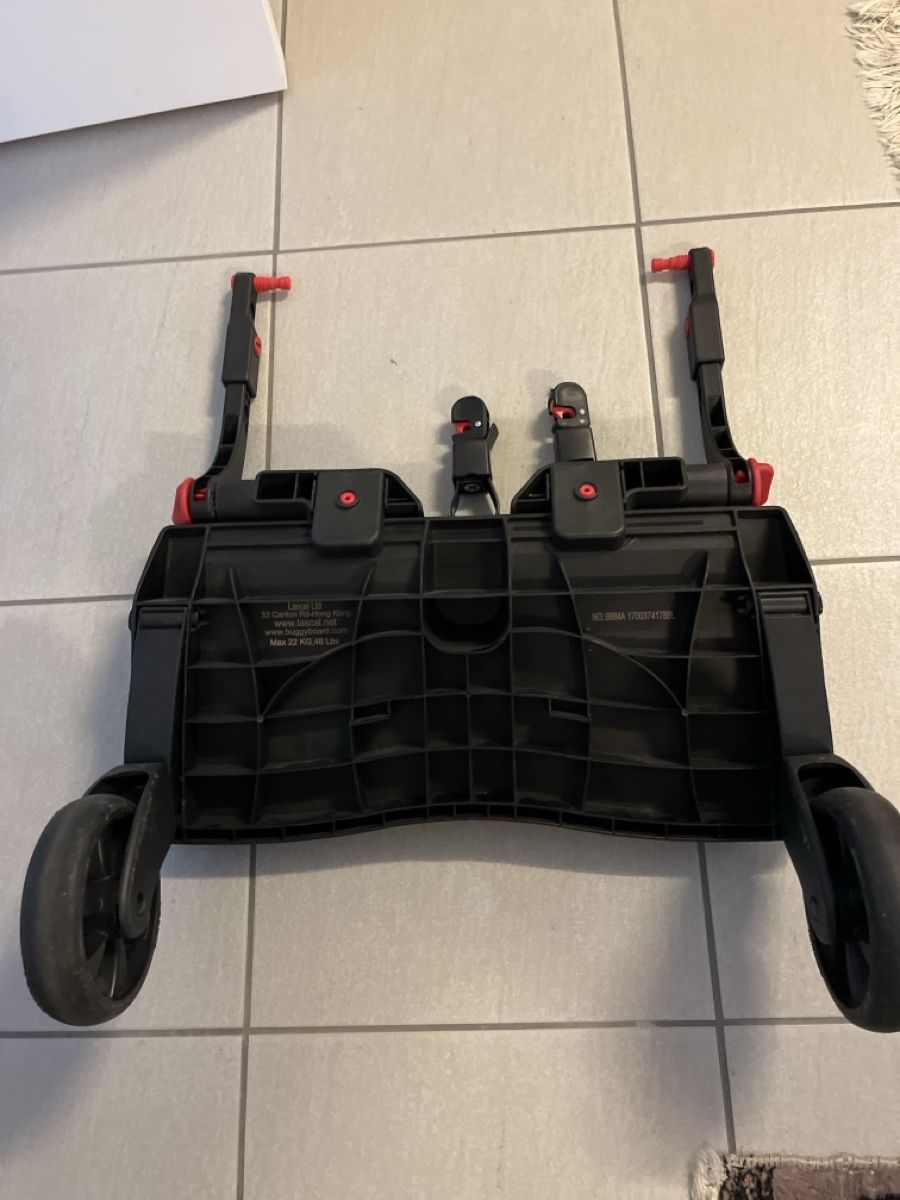 Lascal Kinderwagen Zubehör: Lascal BuggyBoard Mitfahrbrett schwarz neuwertig – Gebraucht aus Magden von Ukeig 4