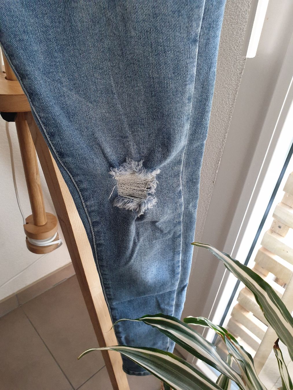 Jeans: Ripped Skinny Jeans, Size 38 – Nuovo e nell'imballaggio originale da Aigle venduto da Smagbrelle18 1