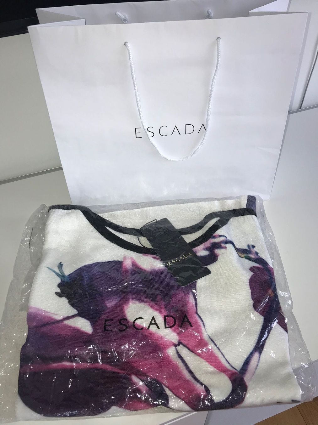 Escada Maglioni & Felpe: Escada Pulli Gr.34 – Nuovo e nell'imballaggio originale da Stäfa venduto da Exclusive0 3
