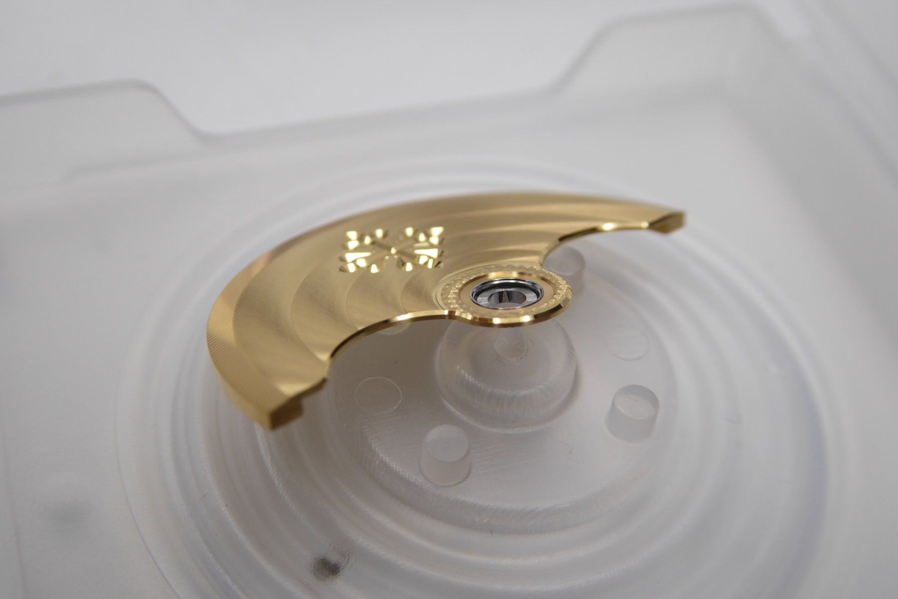 Patek Philippe Montres: Patek Philippe Nautilus oscillating weight ref. 26-330 / 430 – D'occasion à Geneve par adr_xk6n 5