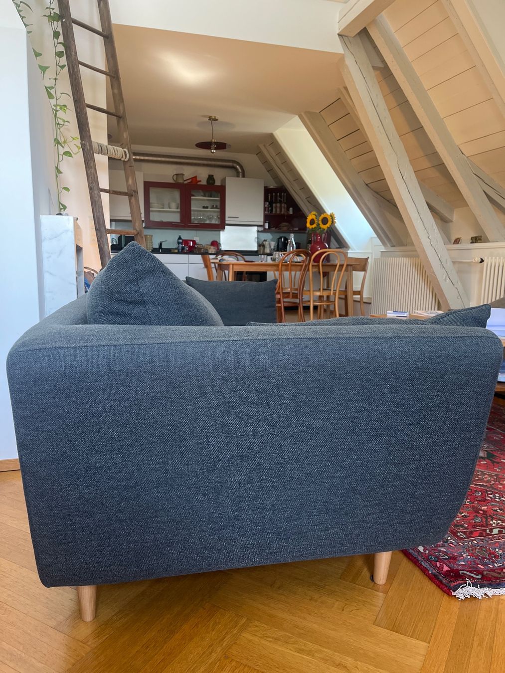 Maisons du monde Sofas: Comfortable Dark Grey 3 Person Sofa – D'occasion à Zürich par mal_7syb 3