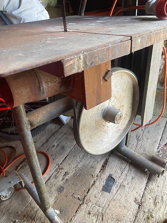 Sägen: Scie à ruban à vendre – Gebraucht aus Treytorrens-Payern von Chefrob 1