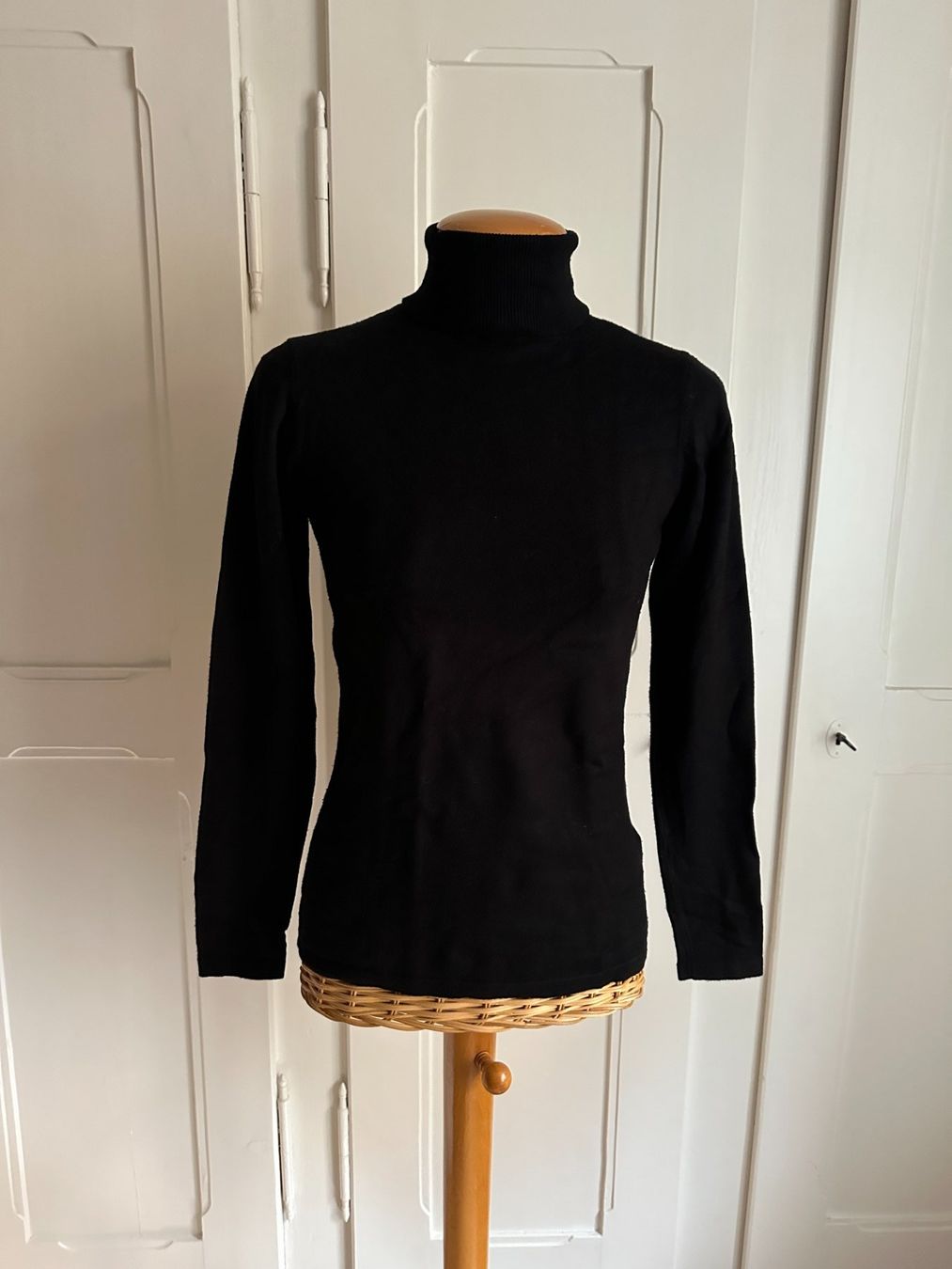 Pulls & Sweat-shirts: SOYACONCEPT - Feinstrick Rollkragenpullover schwarz S – D'occasion à Zürich par Diazaio