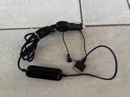 Transmetteur FM pour voiture sur allume-cigare