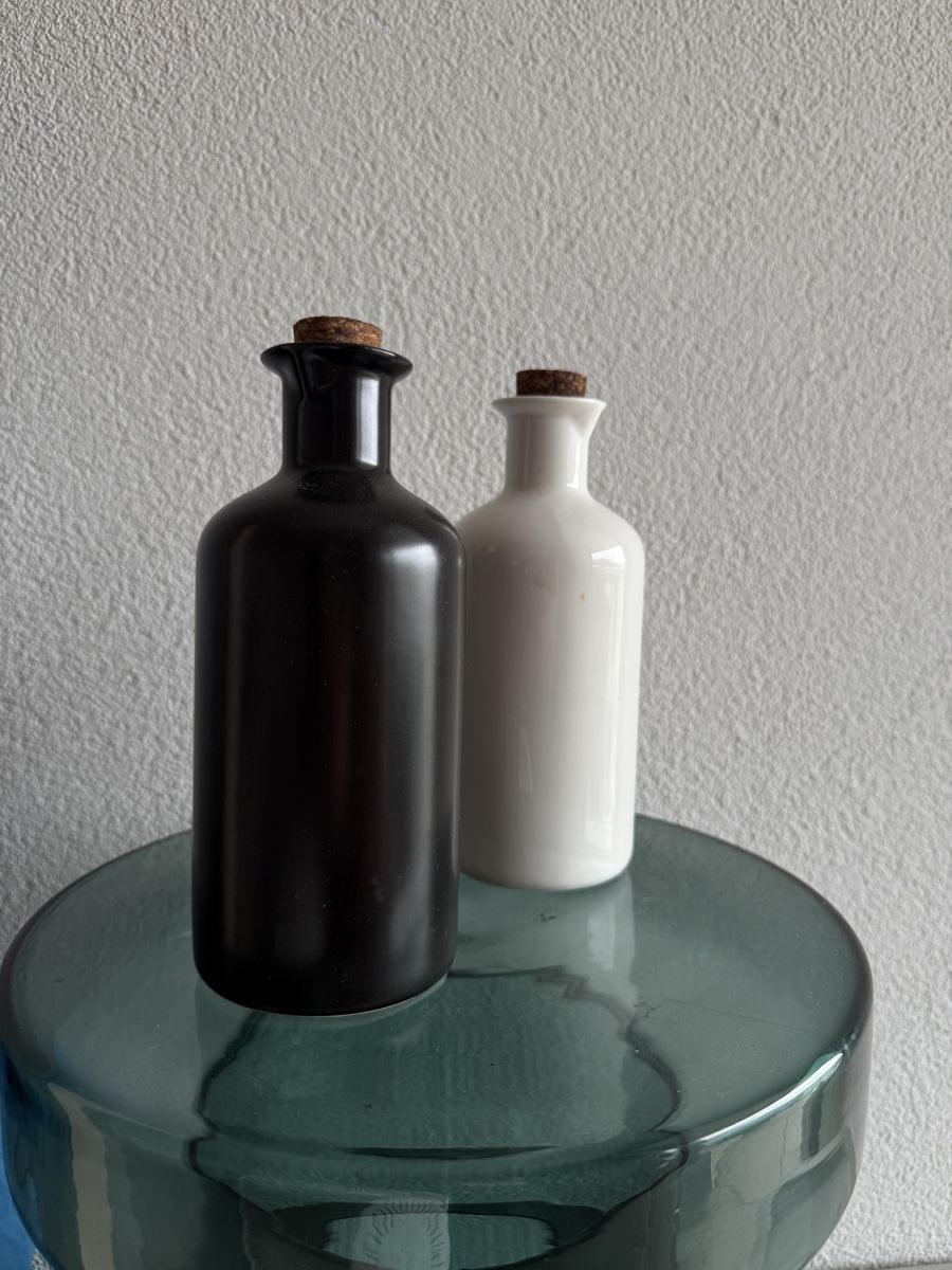 Altro in Stoviglie & Bicchieri: Oil&Vinegar Bottles – Usato da Suhr venduto da FlakaM.