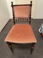 Antiker Stuhl (Einzelstück)