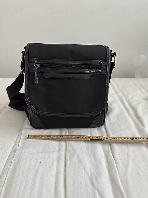 Taschen: Borsello uomo Carpisa – Gebraucht aus Agno von ant_b6cf 1