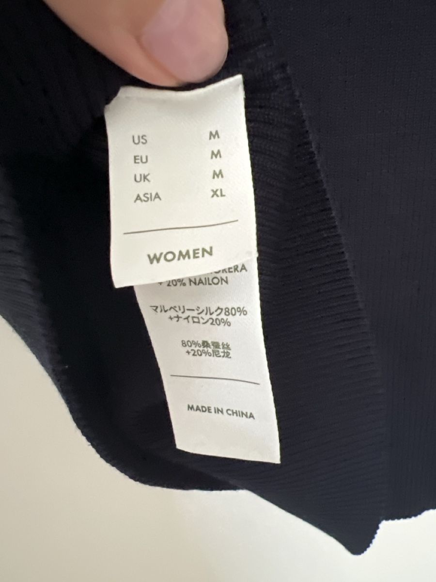 T-shirt: Lilysilk Seidenstrick Oberteil – Usato da Sennwald venduto da Vallhalla1991 3