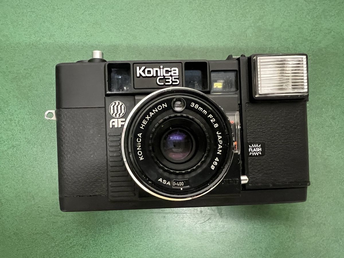 Konica Fotocamera: Konica C35 – Usato da Zürich venduto da jao_2bx7