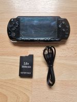 Sony PSP 2004 Konsole schwarz gebraucht mit Akku und Kabel