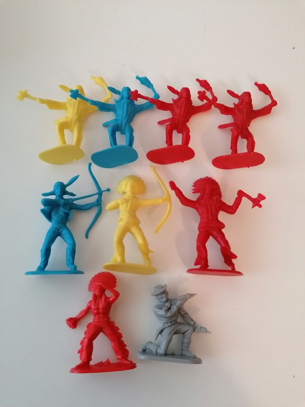 Figuren: Plastik Figuren - Indianer 9Stk. – Gebraucht aus Basel von vintagecollector