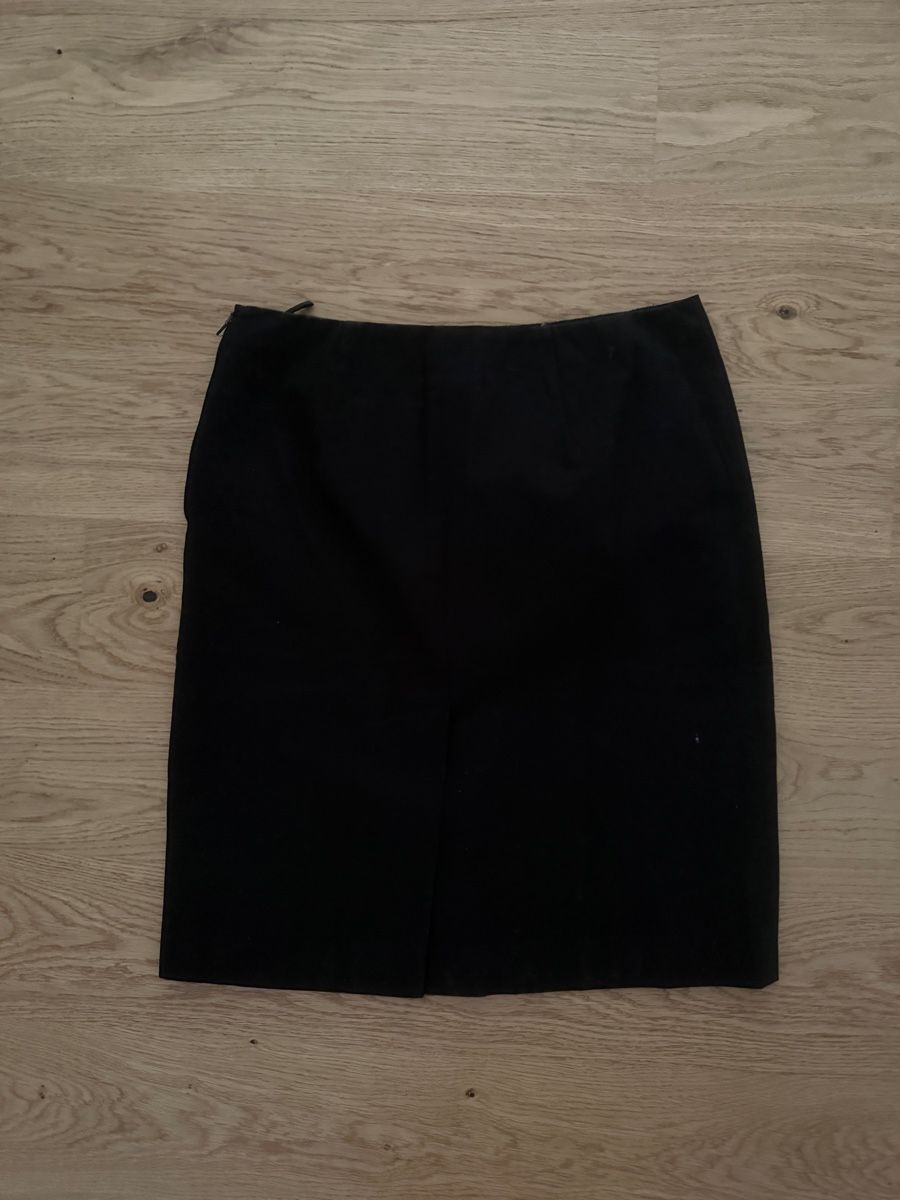 Prada Jupes: Prada Mid Length Skirt – Neuf (Voir description) à Zürich par ann_qw2t 2