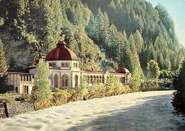 SCUOL-TARASP-VULPERA Heilbad - Trinkhalle mit Inn