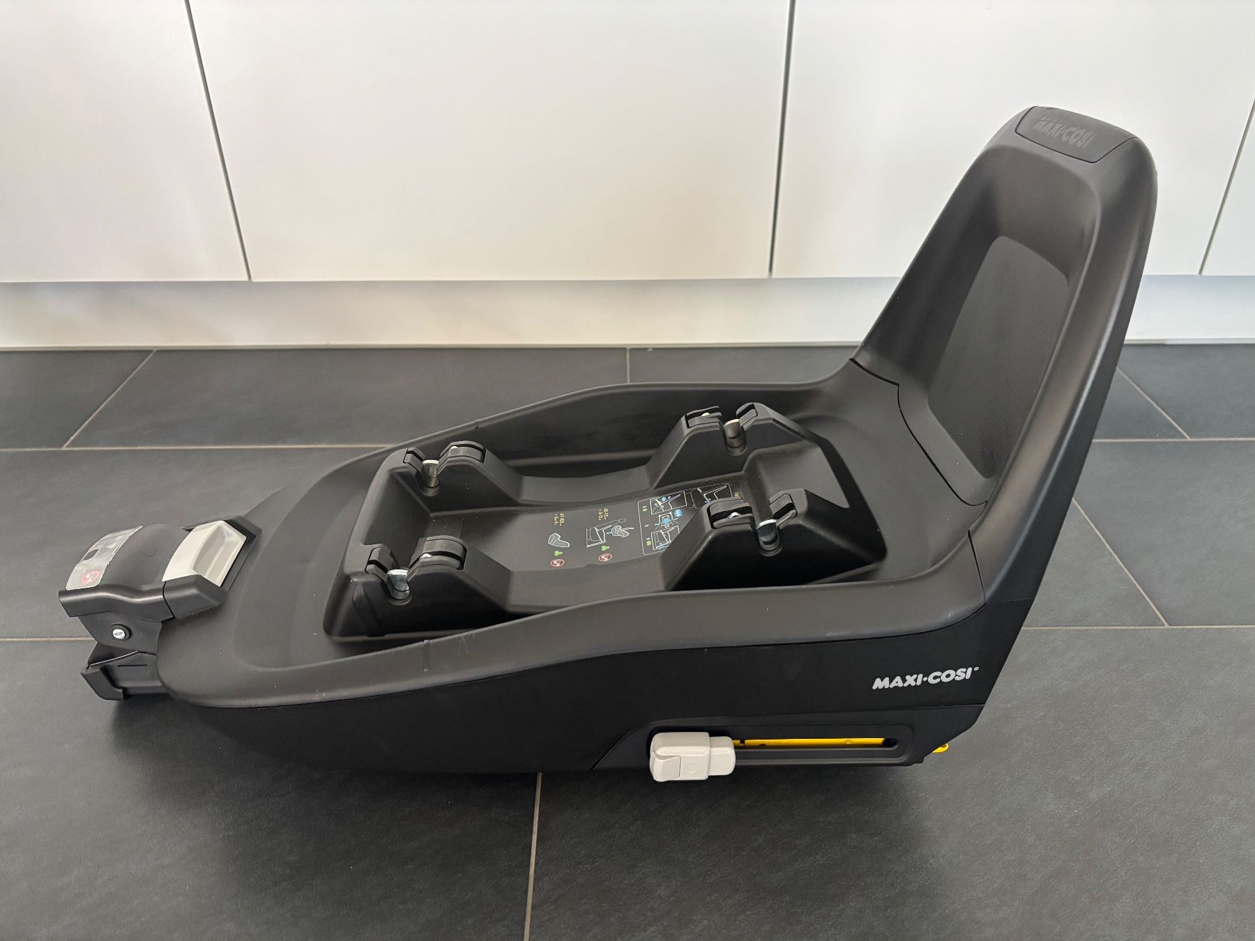 Maxi-Cosi Seggiolini per auto: Maxi Cosi I Size – Usato da Ennetbürgen venduto da HaakCHCH 2