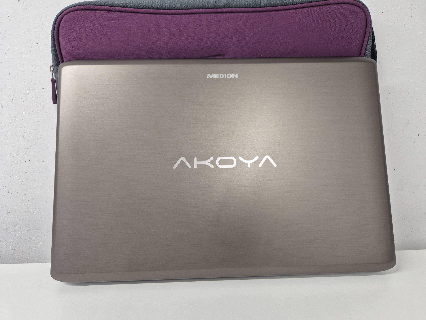Medion Portables: Medion Akoya Notebook 17.3 Zoll – D'occasion à Sitterdorf par Lenggi7 3