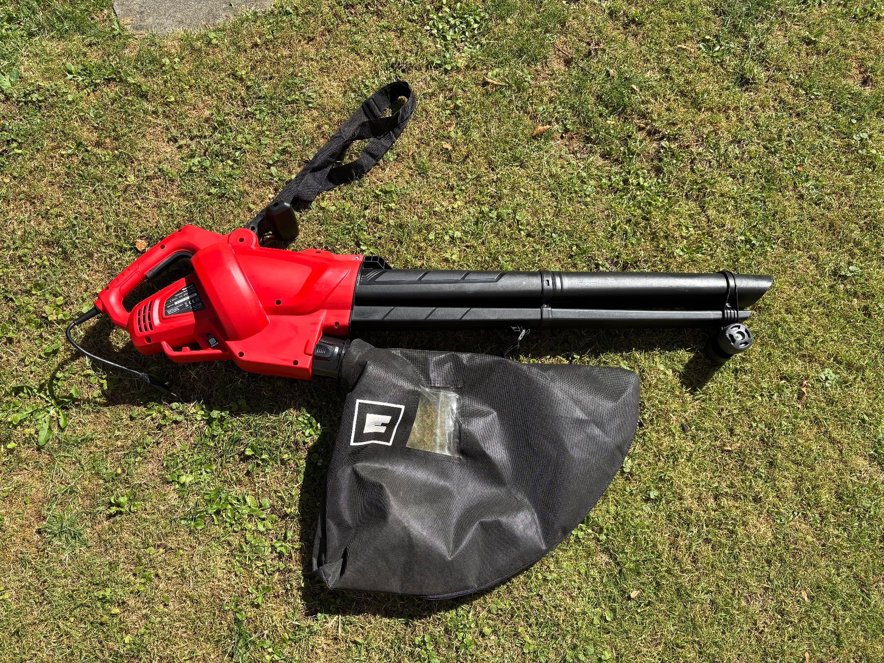 Einhell Soffiatori & Aspiratori per foglie: Einhell GC-EL 2400E Laubbläser/Laubsauger – Usato da Zufikon venduto da eskilt 1