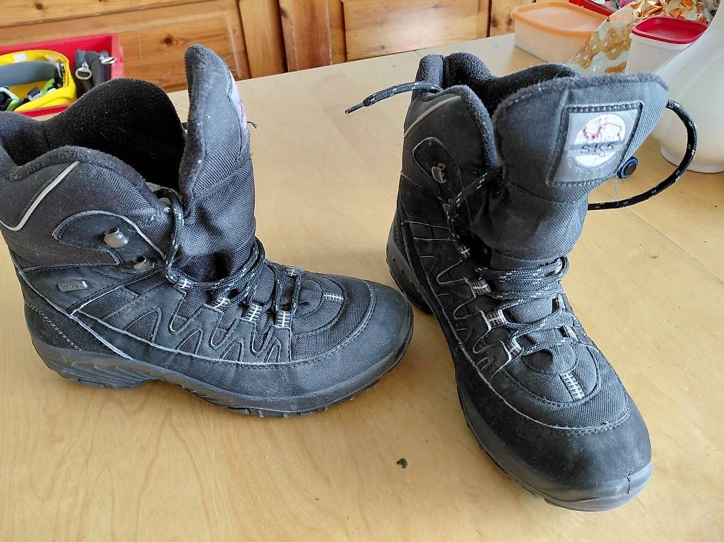 Damenschuhe: Winterschuhe gr.40 – Gebraucht aus Ostermundigen von deb1deb1