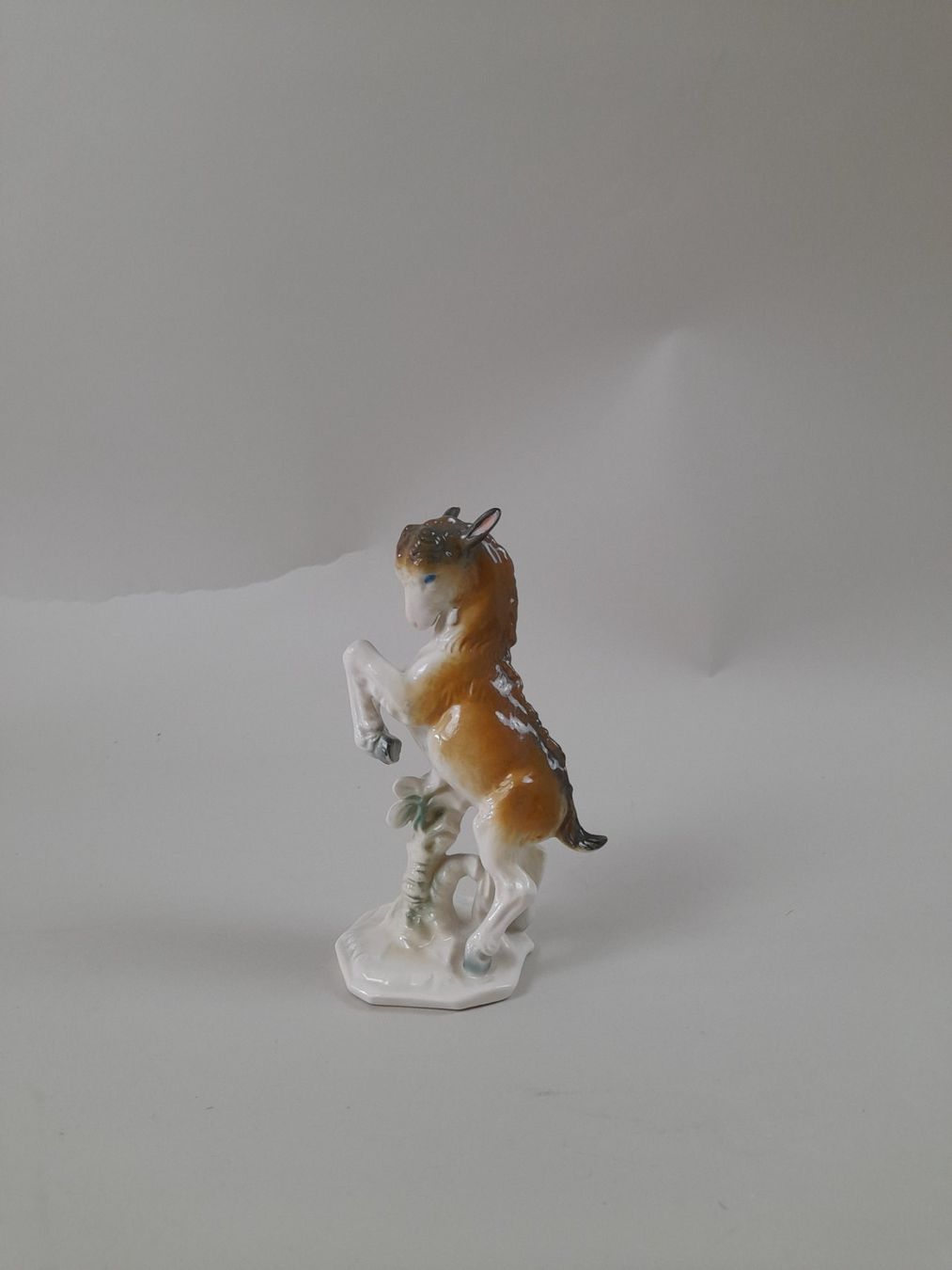 Statuette: Porzellanfigur-Pferd – Usato da Liebefeld venduto da Restwert_Liebefeld