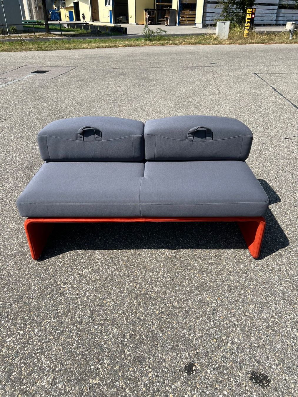 Steelcase Sofas: 063 STEELCASE Coalesse 2-Sitzer Sofa – Gebraucht aus Wangen an der Aare von TBYN 5