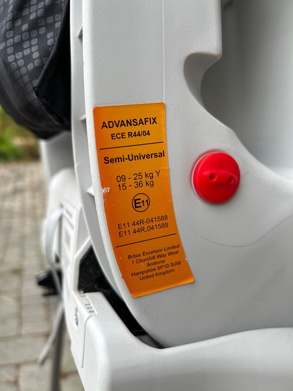 Britax Römer Seggiolini per auto: Britax Advansafix Kindersitz – Usato da Lohn-Ammannsegg venduto da sschl 2