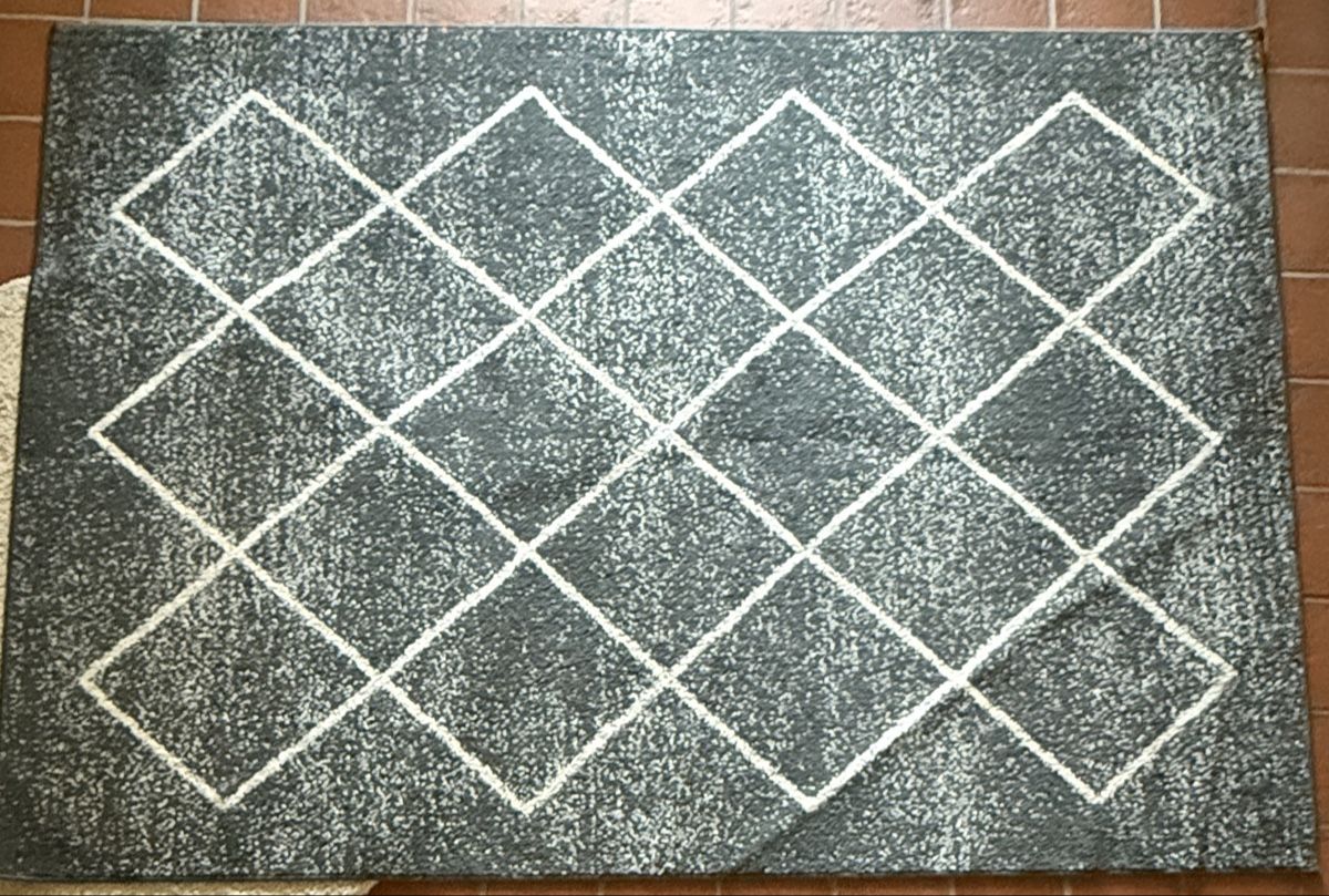 Tappeti: kurzflor Teppich 160x233 – Usato da Dürnten venduto da anja_r79