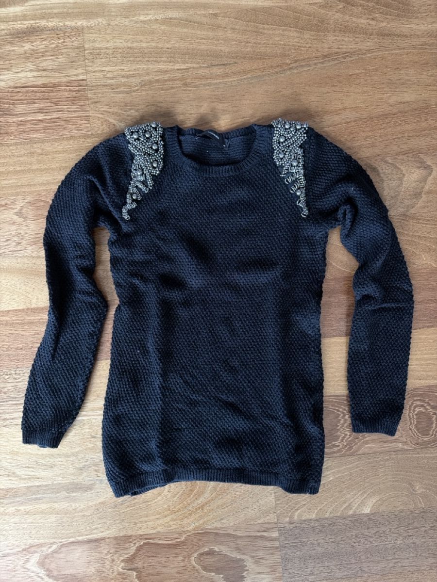 Hallhuber Pulls & Sweat-shirts: Hallhuber Pullover schwarz mit Perlen Grösse XS – D'occasion à Alpnachstad par jadireli