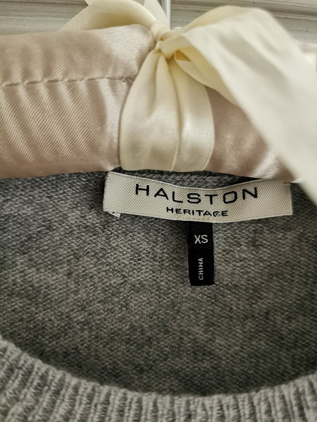 Pulls & Sweat-shirts: Orig. HALSTON Cashmere Pullover (S) – Neuf (Voir description) à Schaan par Tiffany019 1