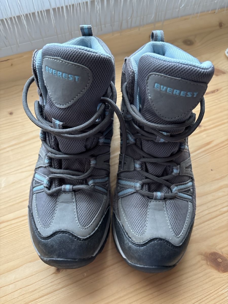 Everest Scarpe per ragazzi: Wanderschuhe Gr 37 wie neu – Usato da Hombrechtikon venduto da ufpasse 1