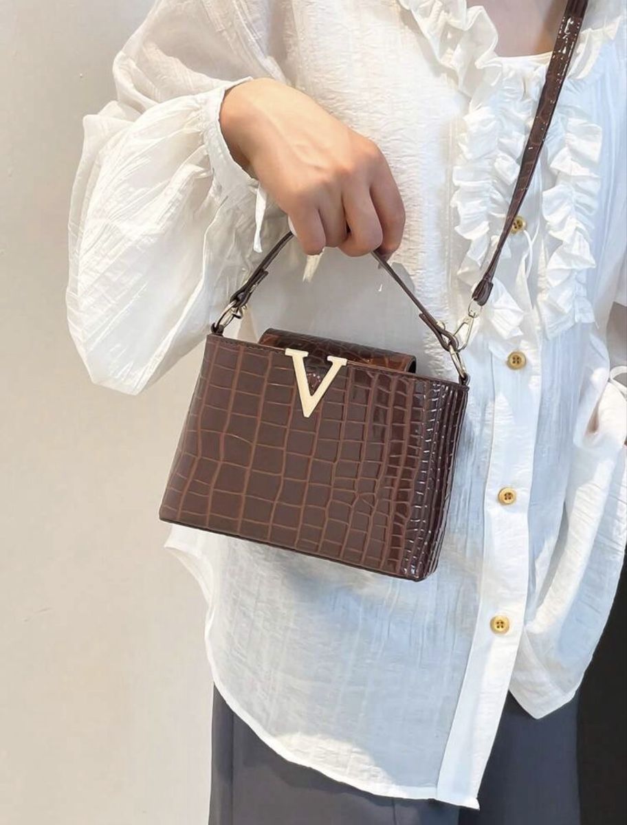 Taschen für Damen: Sac à main – Neu (gemäss Beschreibung) aus Châtel-St-Denis von Montclair_Swiss 4