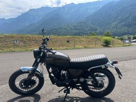 Brixton Cromwell 125i E5 ABS Braun Schwarz Model Charly B.