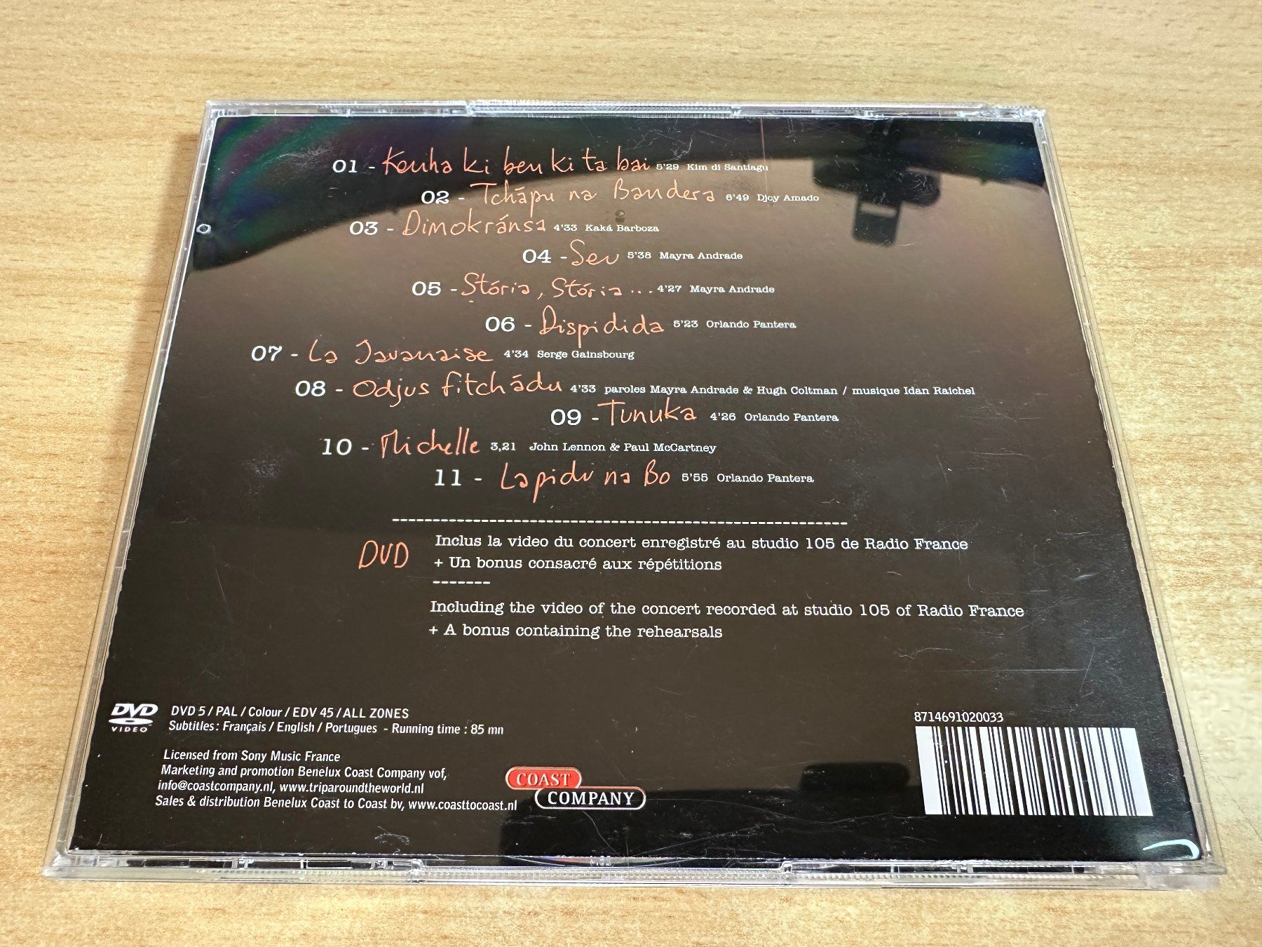 CDs: M4 Mayra Andrade – Studio 105 - CD & DVD – Gebraucht aus Rikon im Tösstal von Alpenmutz 1