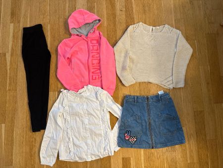 🩷🤍Girls Set 🩷🤍Gr. 128