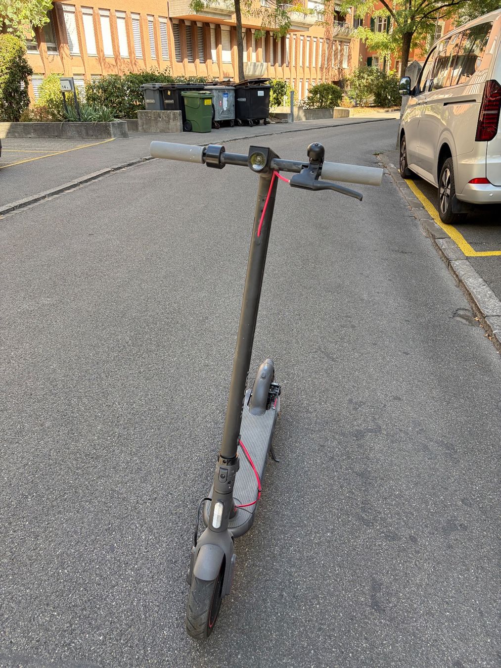 Veicoli elettrici: Xiaomi Mi Electric Scooter Pro 2 – Nuovo (secondo la descrizione) da Bern venduto da lucie.kunzle 2