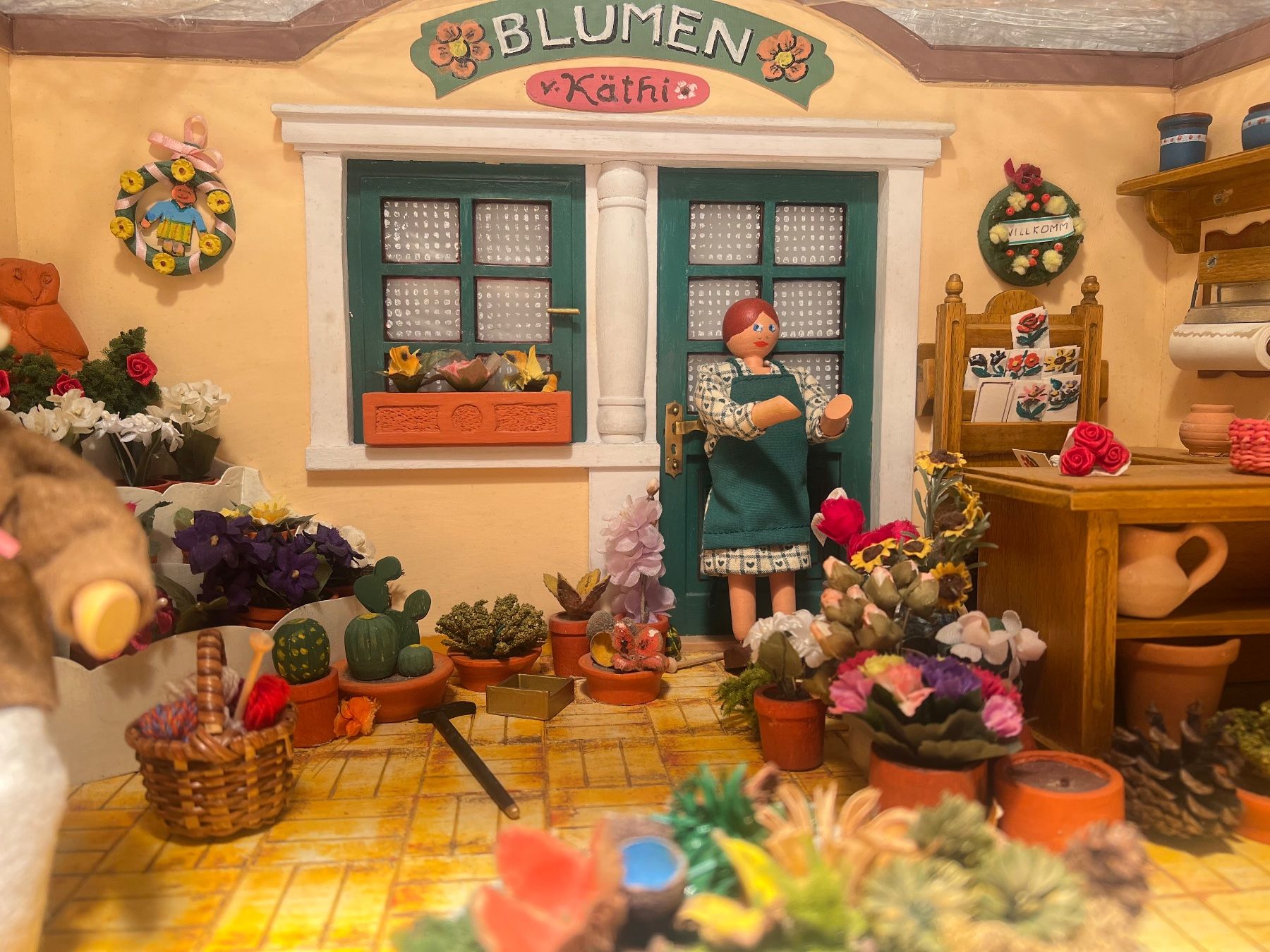 Case e mobili per bambole: Puppenstube Blumenladen Käthi – Usato da Melide venduto da fashiono5