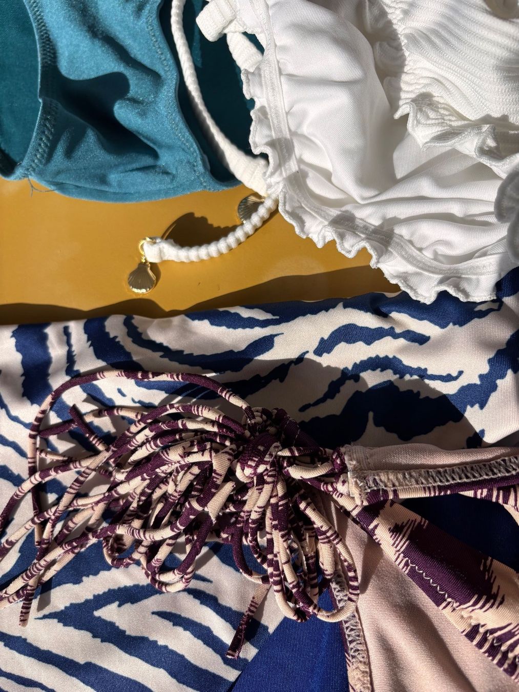 Lotti di vestiti: Set von 5 Bikini Unterteilen ca. Gr. M/L – Usato da Zürich venduto da missmodernage 5