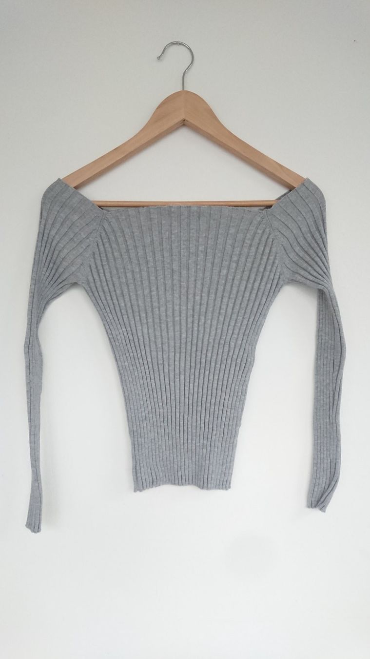 Mango Maglioni & Felpe: Kurzer Damen Pullover MNG Gr. M Grau – Usato da Hallau venduto da CHACLA 3