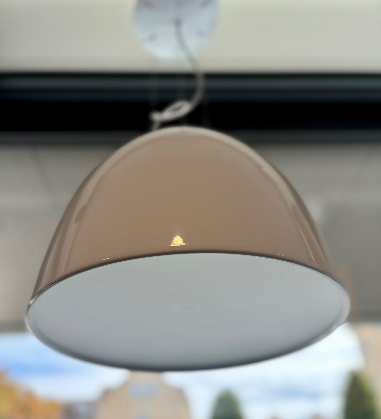 Suspension Artemide FLUO Nur Gloss 70W – Noire Brillant – Avec Défaut (photo)