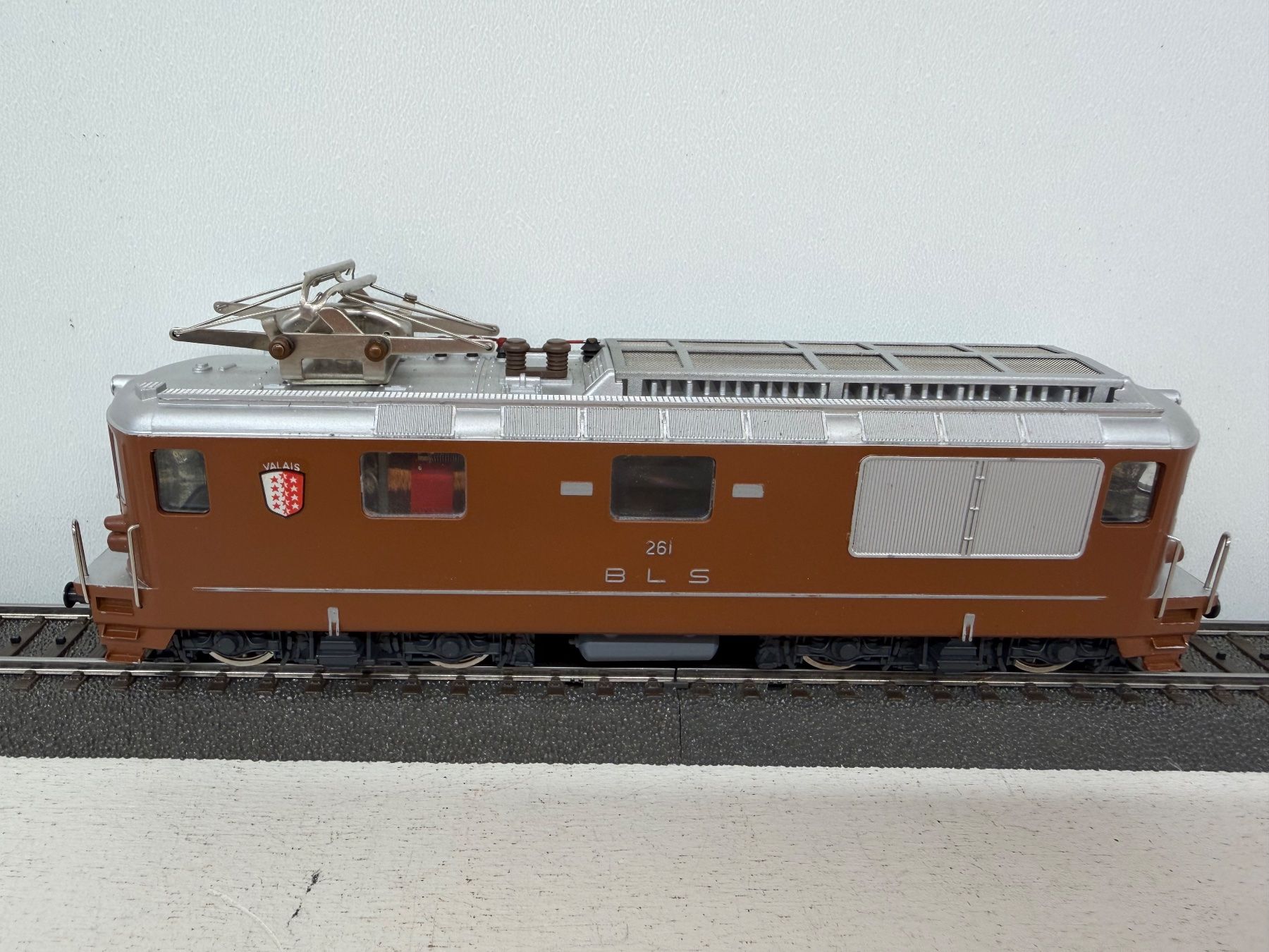 Hag Trains électriques: HAG BLS Ae 4/ 4Lokomotive AC – D'occasion à Büsserach par ModellbahnDepot 1