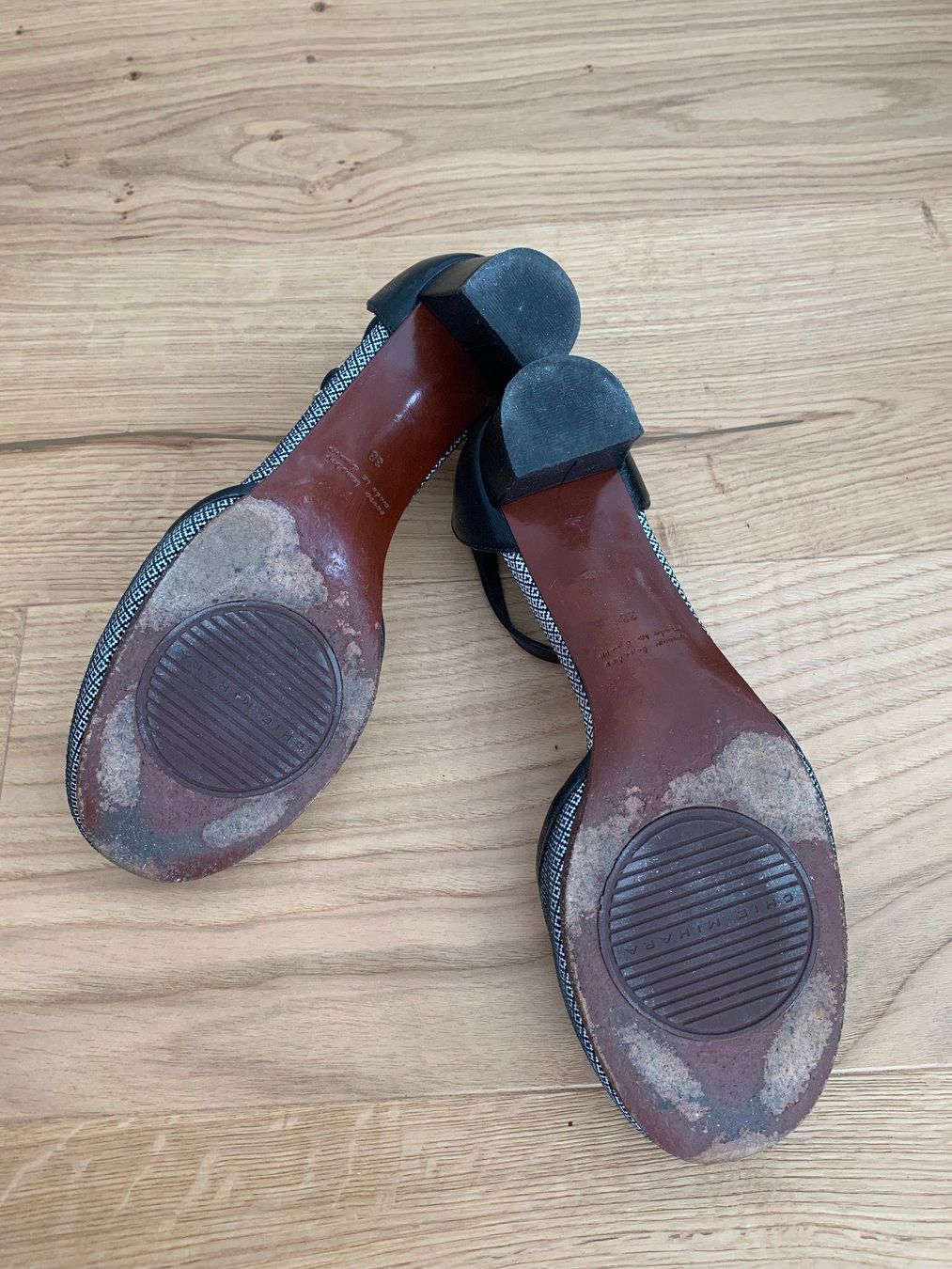 Chie Mihara Scarpe da donna: Chie Mihara Pumps Gr. 38 – Usato da Thun venduto da Crown7 3