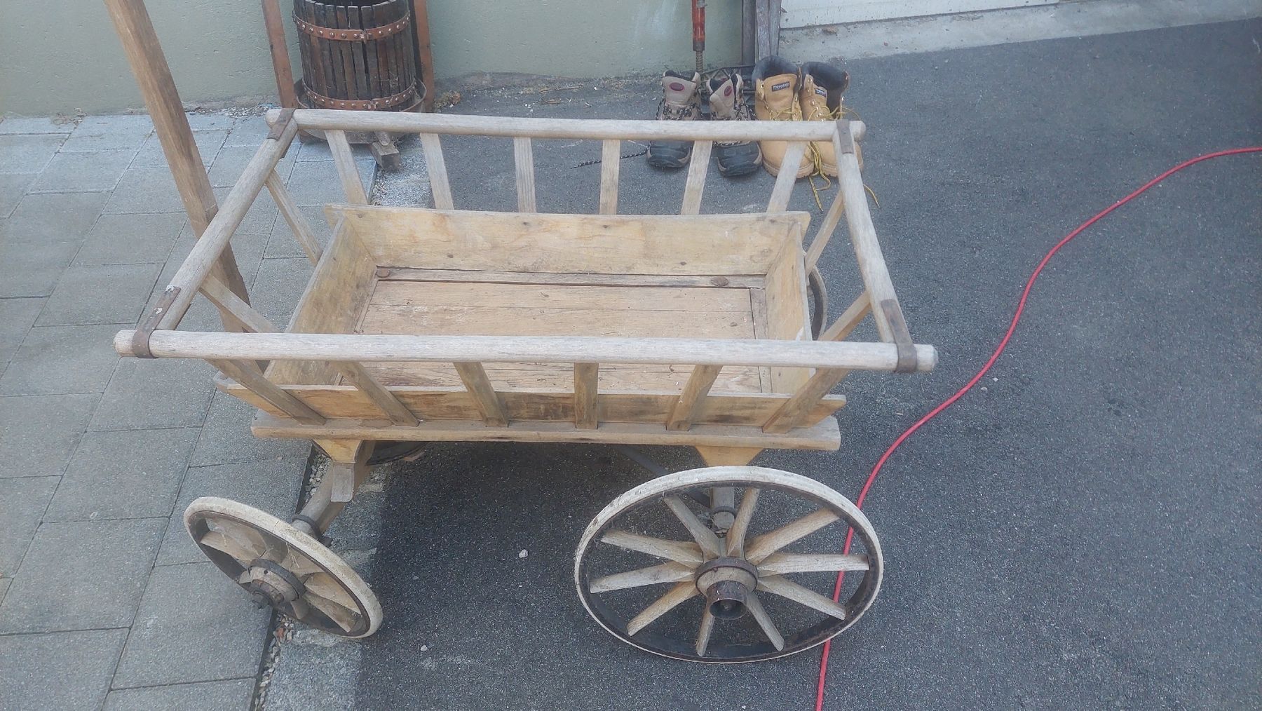 Carriole: Holz Handwagen antiker Zustand – Usato da Konolfingen venduto da lanomi 1