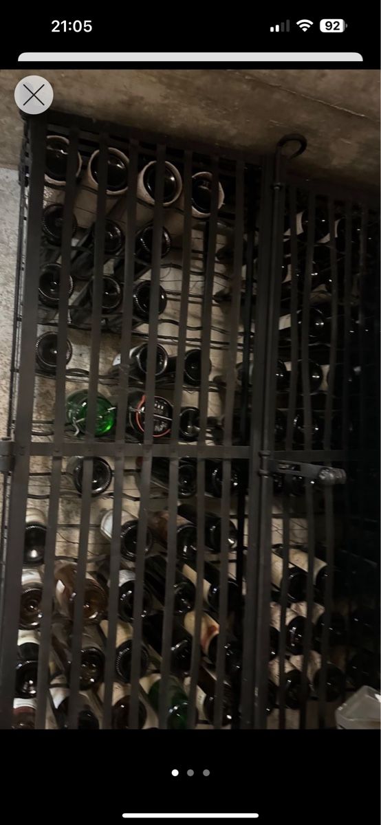Étagères: Antikes Eisen Weinregal – D'occasion à Rudolfstetten par Laramalna 2