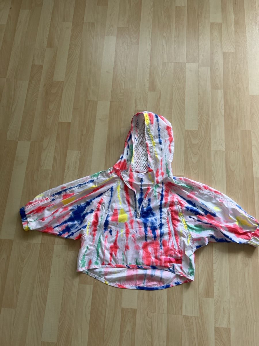 Adidas Giacche & Cappotti: Windbreaker mit Kapuze bunt gemustert. – Nuovo (secondo la descrizione) da Villmergen venduto da KIWI7983 1