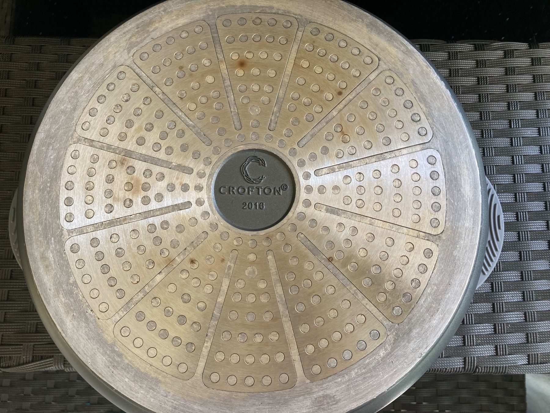 Padelle: CROFTON Aluguss-Kochtopf Glasdeckel 28cm – Usato da Stäfa venduto da ARCHITEKTUR-liqui 1