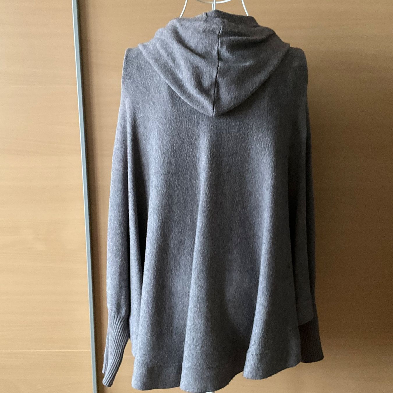 Giacche: Jacquette à capuche occasiin – Usato da Murten venduto da Louis1954 1