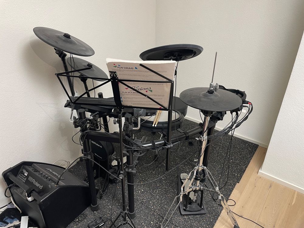 EDrum Roland TD17KVX mit Monitor PM100 Kaufen auf Ricardo