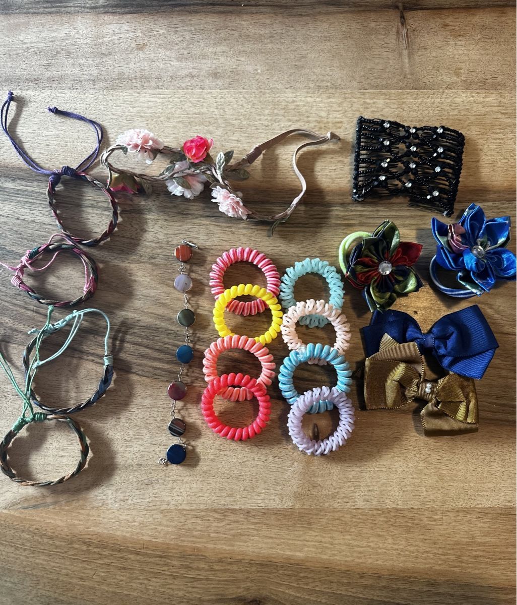 Accessori per capelli: Haar-Accessoires und Armband Set Mädchen bunt – Usato da Zürich venduto da florinda02