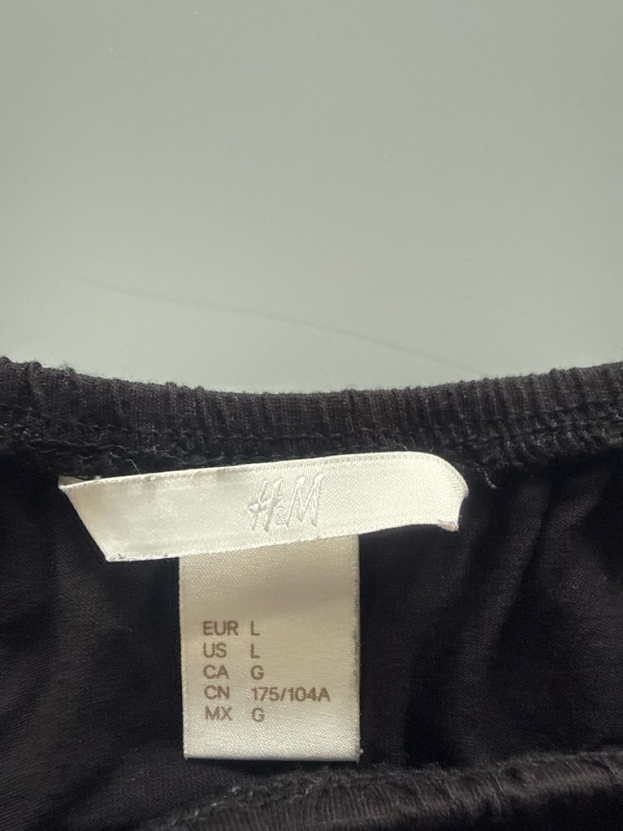 H&M T-Shirts: Top H&M noir taille L  – Gebraucht aus Sion von machiavel74 1