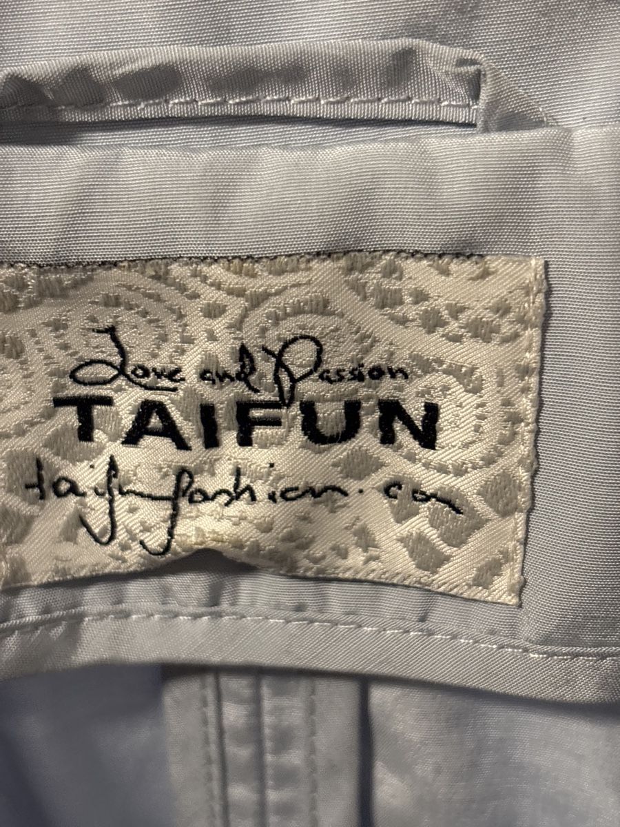 Taifun Cappotti: Taifun Frühlingsmantel hellblau Grösse 38 – Nuovo (secondo la descrizione) da Oberwil BL venduto da Big-al 1