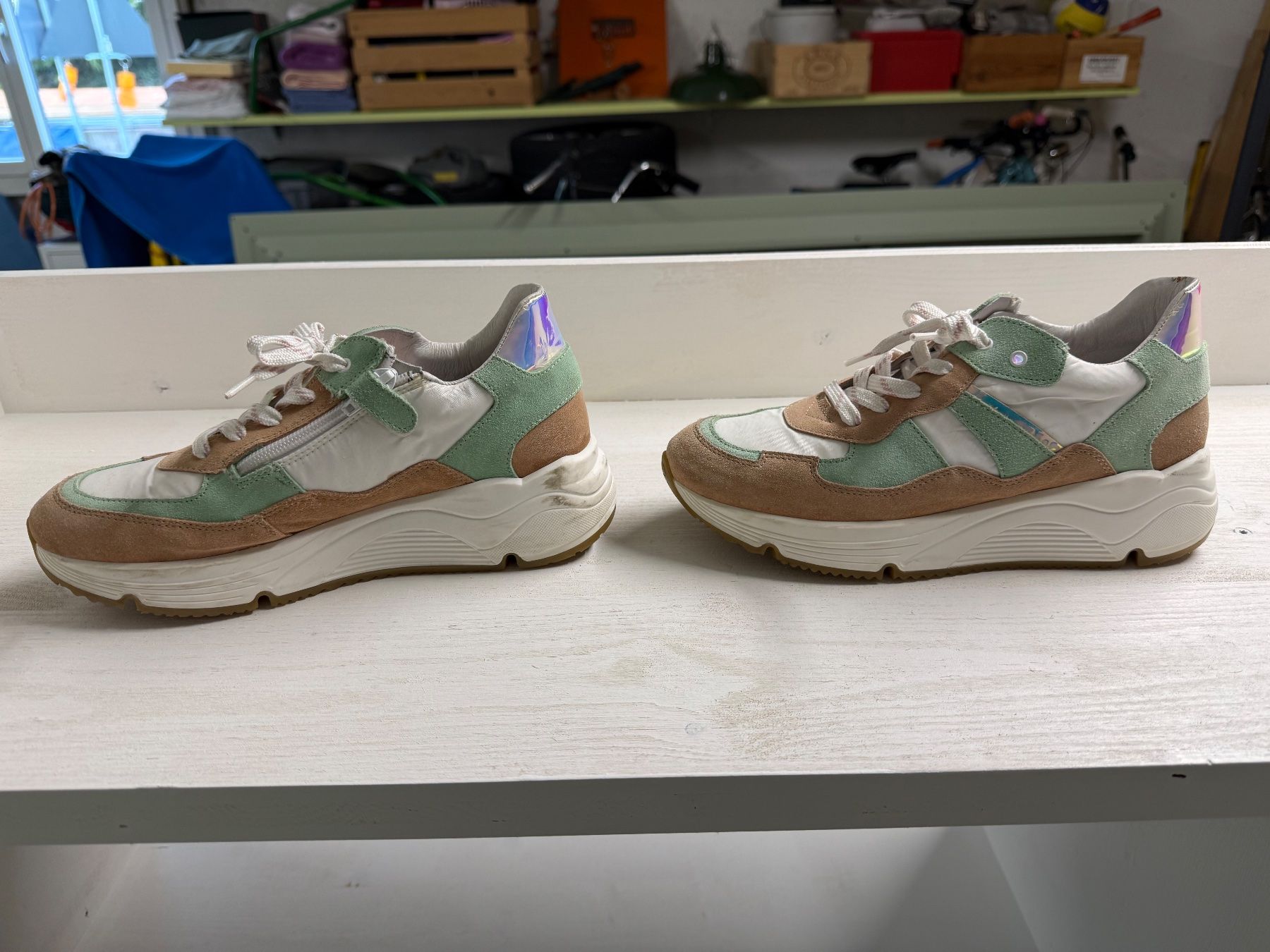 Scarpe da donna: Damenschuhe Sneakers Grösse 39 – Usato da Boniswil venduto da ayrton01 1