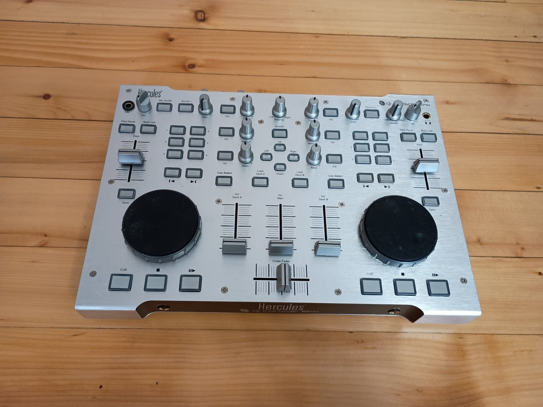 Hercules Console di mixaggio: Hercules dj console RMX – Usato da Delémont venduto da Burberry 1